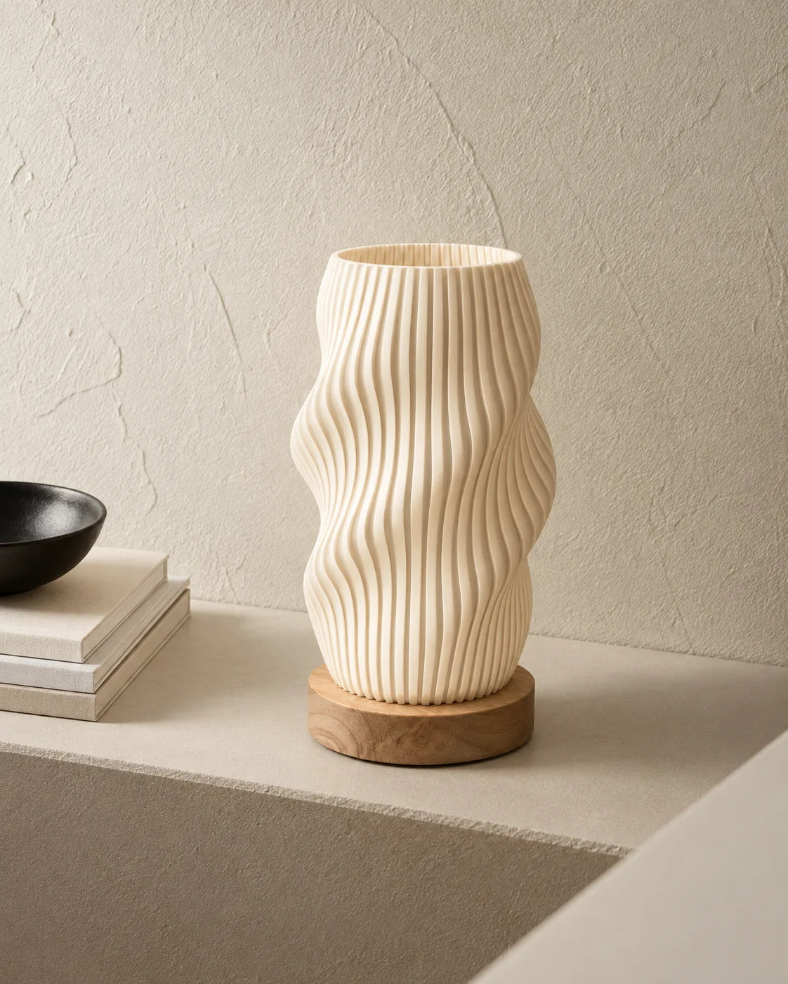 Lampe de chevet à relief en ligne, blanche sur socle en bois
