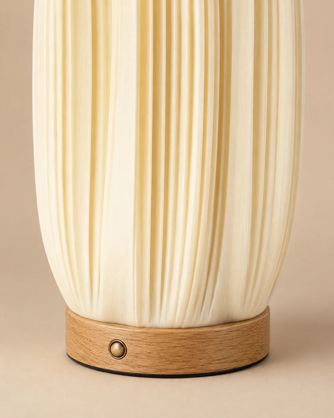 Lampe de chevet vase sur socle en bois blanche