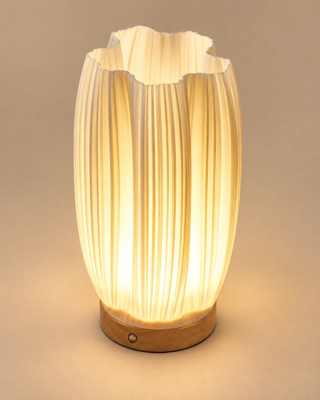 Lampe de chevet vase sur socle en bois blanche