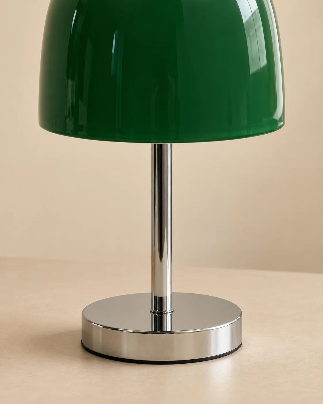 Lampe de chevet sur pied argent et en verre vert