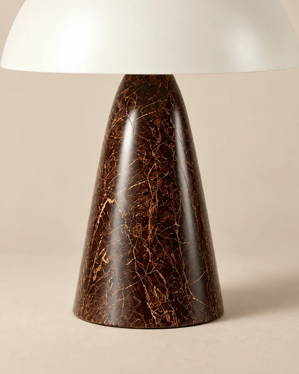 Lampe de chevet champignon sur pied marron