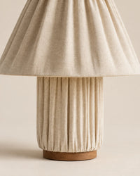 Lampe de chevet crème en tissu et support en bois