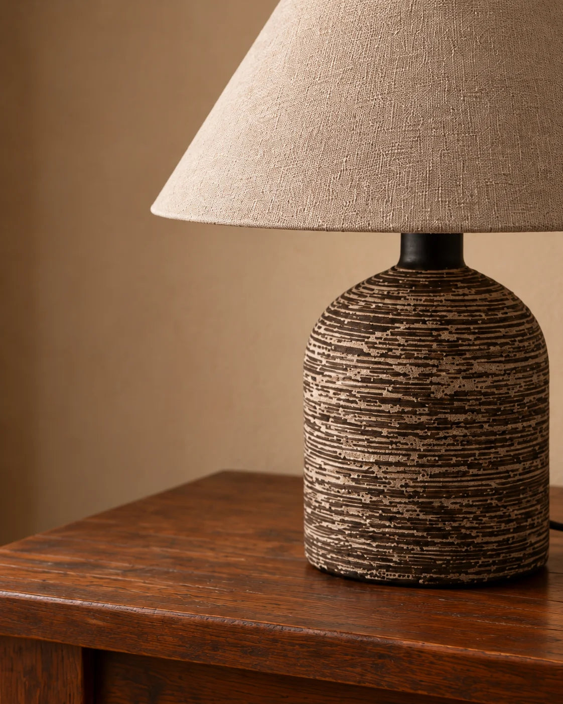 Lampe de chevet en céramique marron et beige