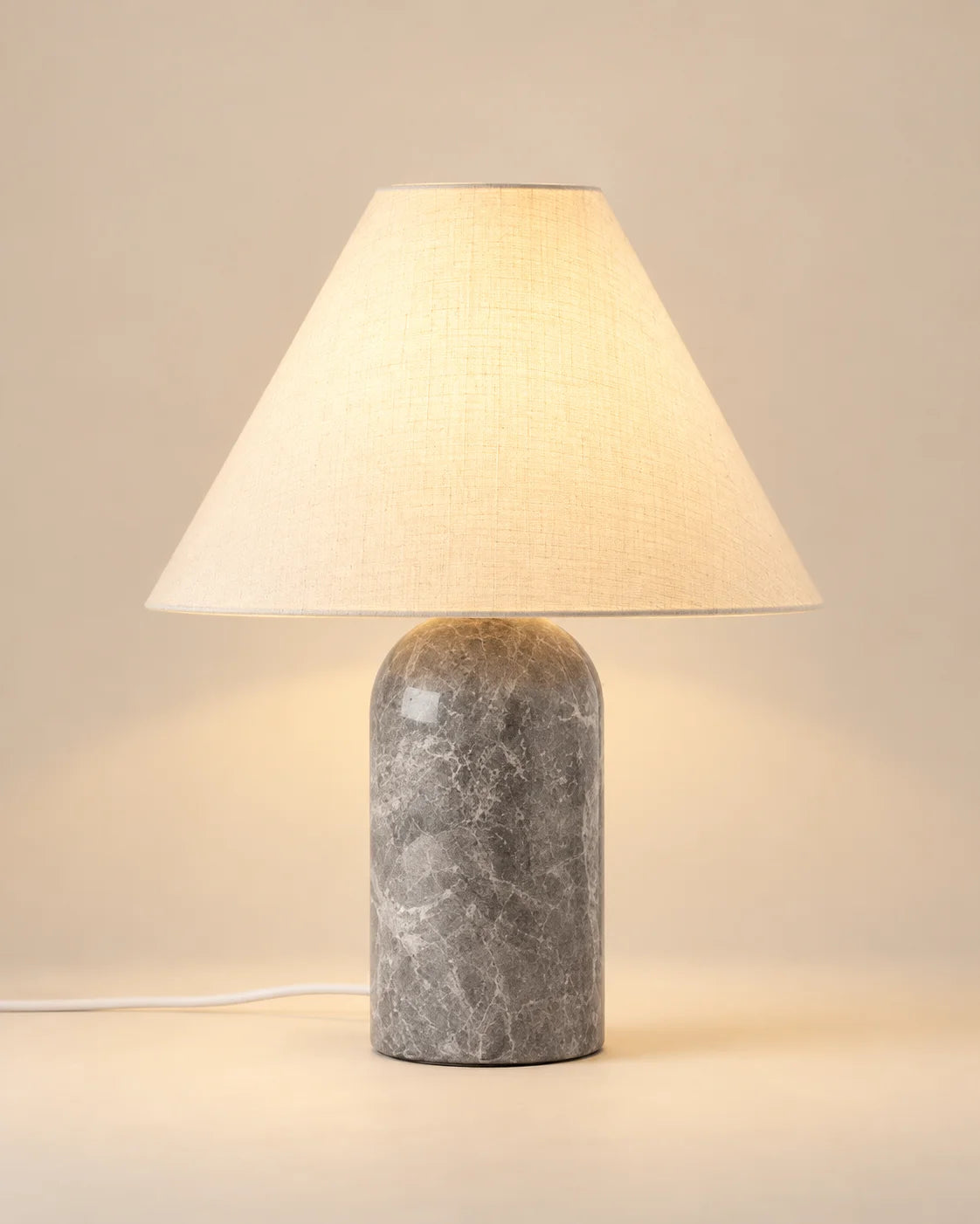 Lampe de chevet en marbre gris et abat jour blanc
