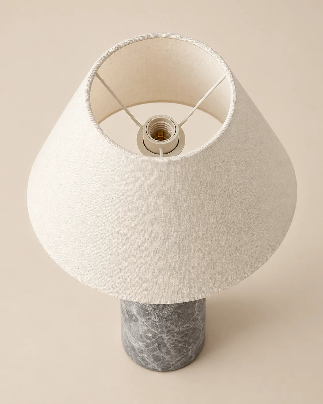 Lampe de chevet en marbre gris et abat jour blanc