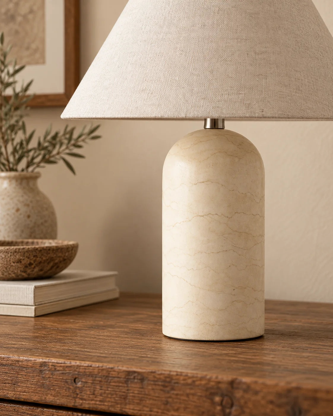 Lampe de chevet en marbre beige et abat jour blanc