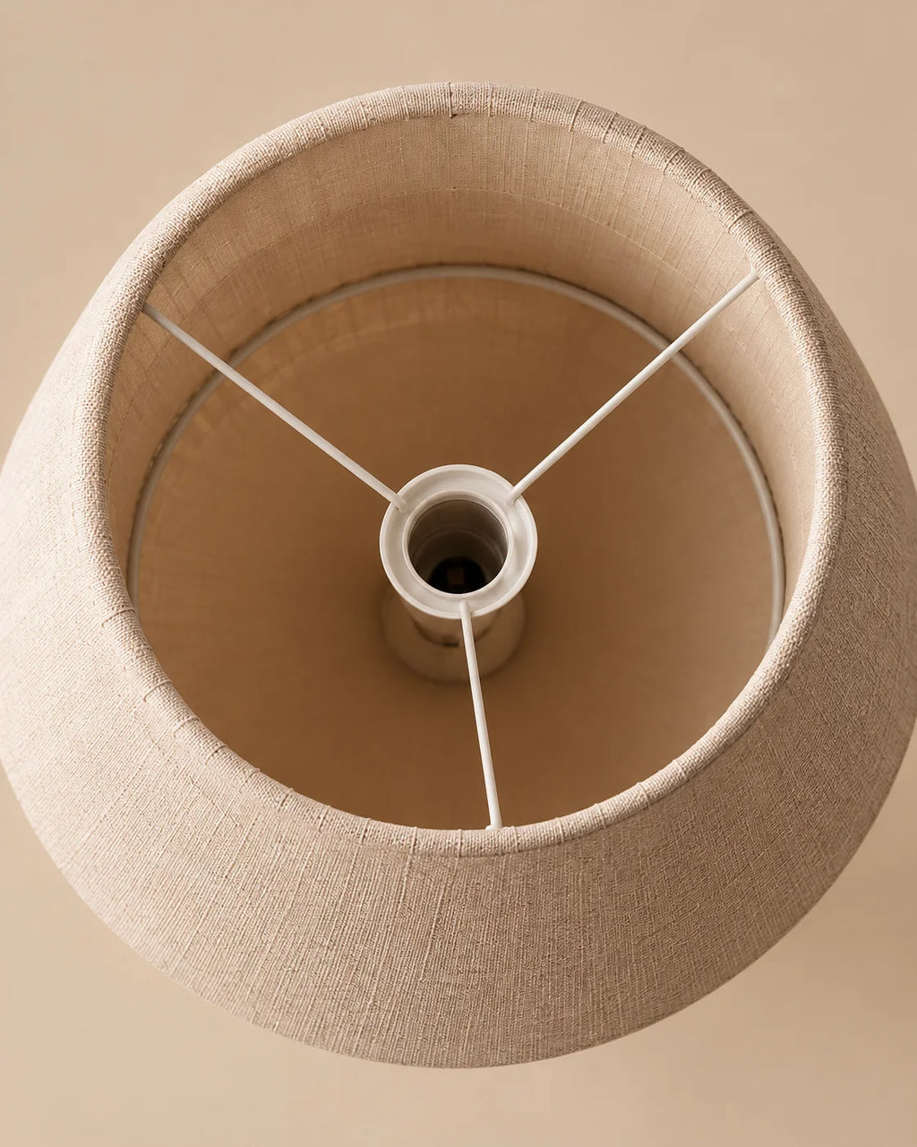 Lampe de chevet en marbre rouge et abat jour blanc