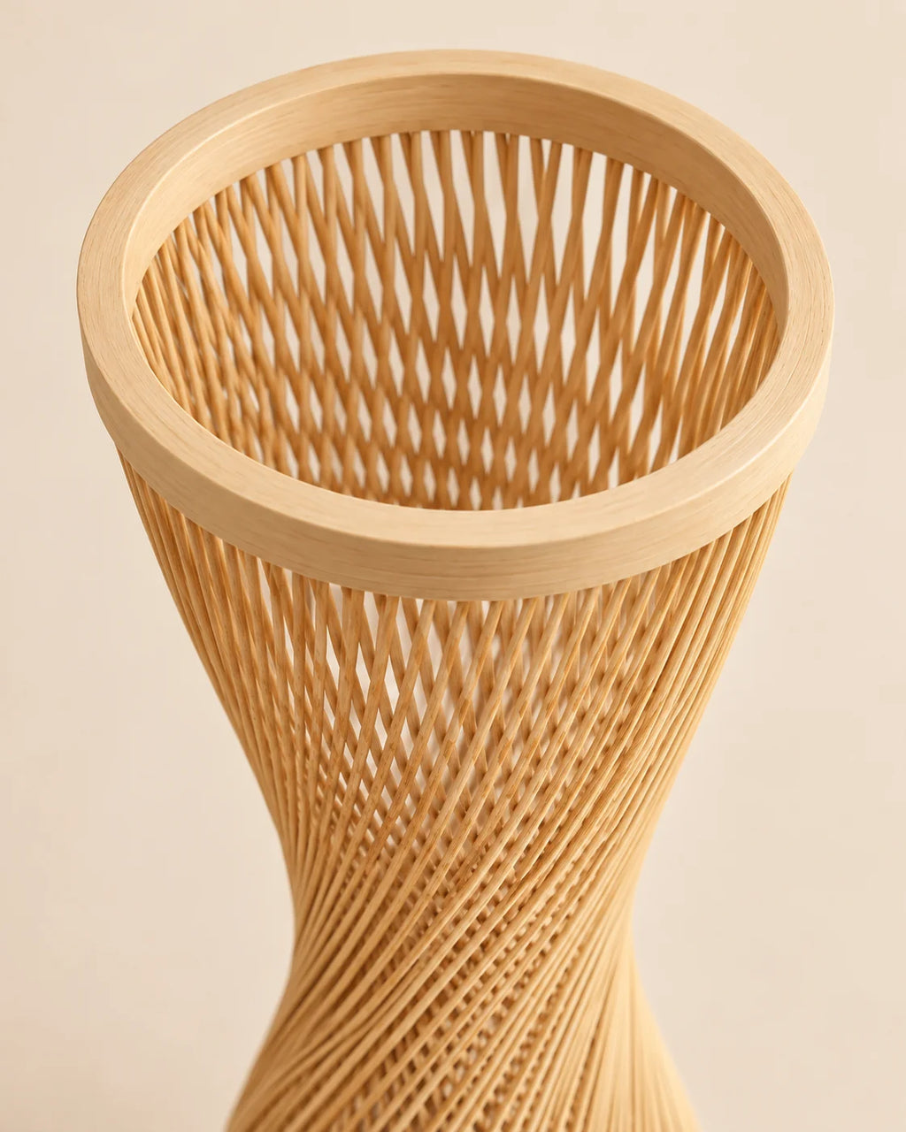 Lampe de chevet en bambou cylindrique