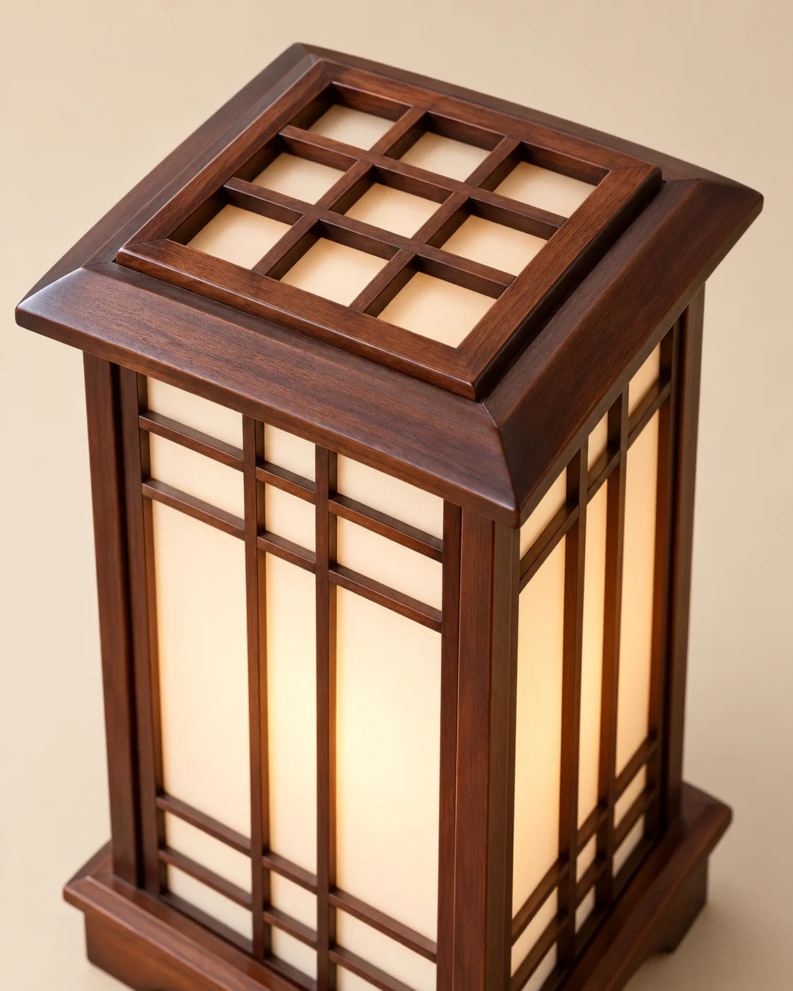 Lampe de chevet andon en bois foncé