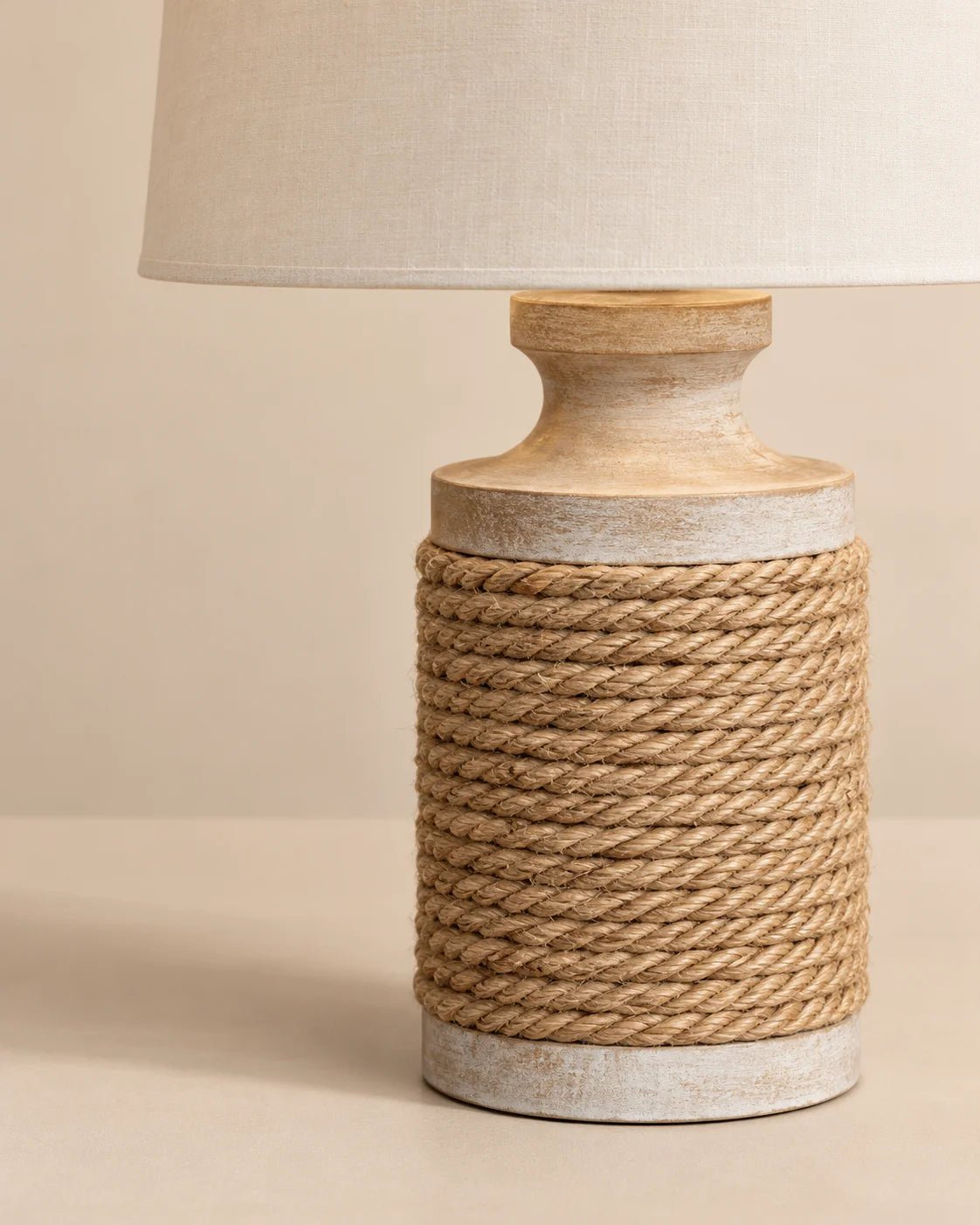 Lampe de chevet rustique en bois et corde