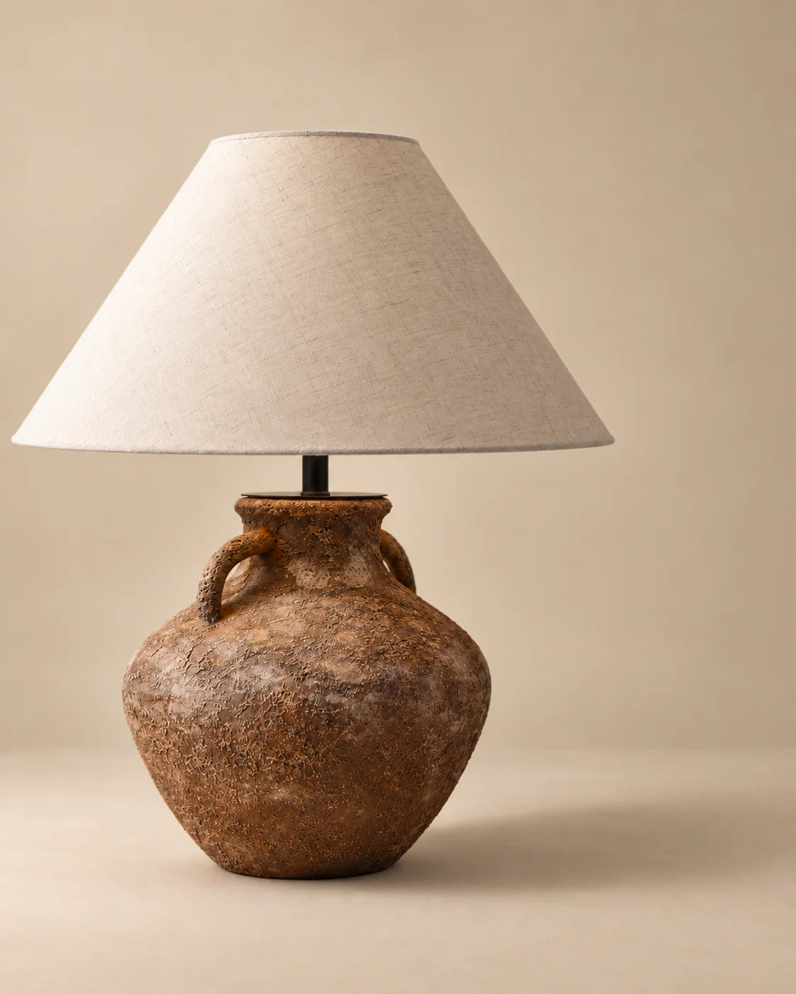 Lampe de chevet wabi sabi en poterie patinée