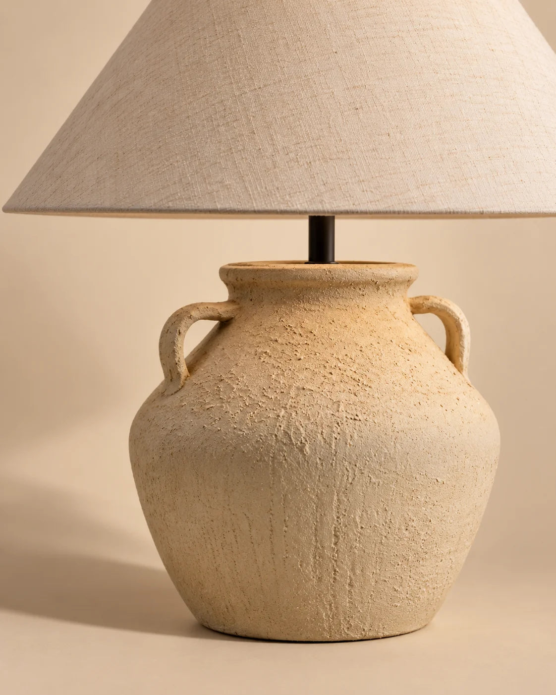 Lampe de chevet wabi sabi en céramique crème