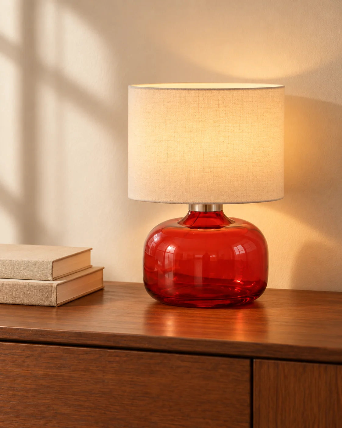 Lampe de chevet en verre rouge et abat-jour en lin