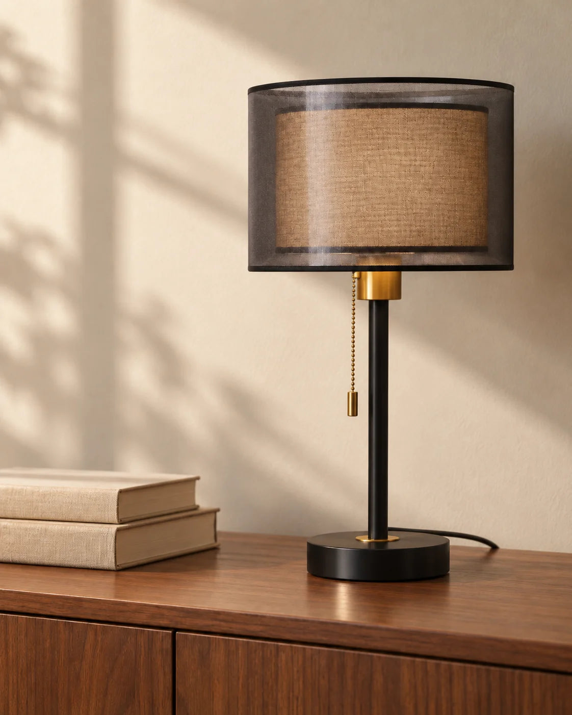 Lampe de chevet noire et dorée à double abat-jour
