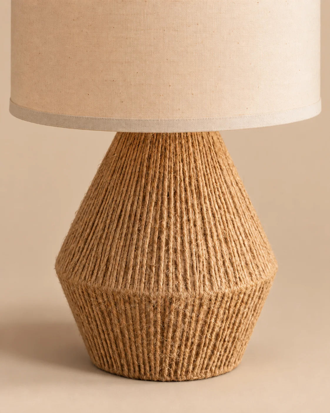 Lampe de chevet en corde naturelle et abat-jour lin