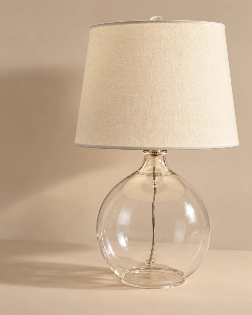Lampe de chevet en verre transparent et abat-jour lin