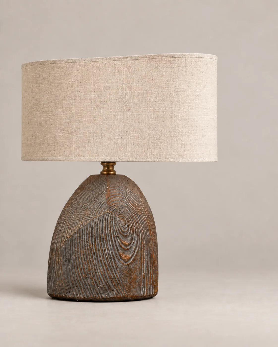 Lampe de chevet en résine imitation bois marron