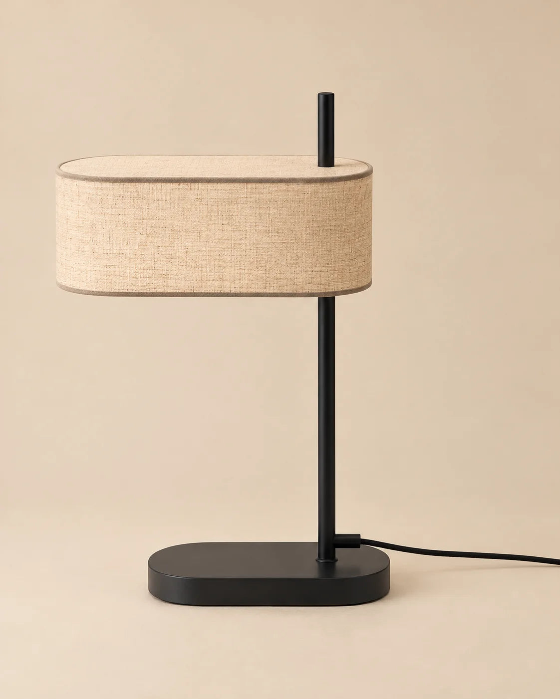 Lampe de chevet noir et abat jour asymétrique en tissu
