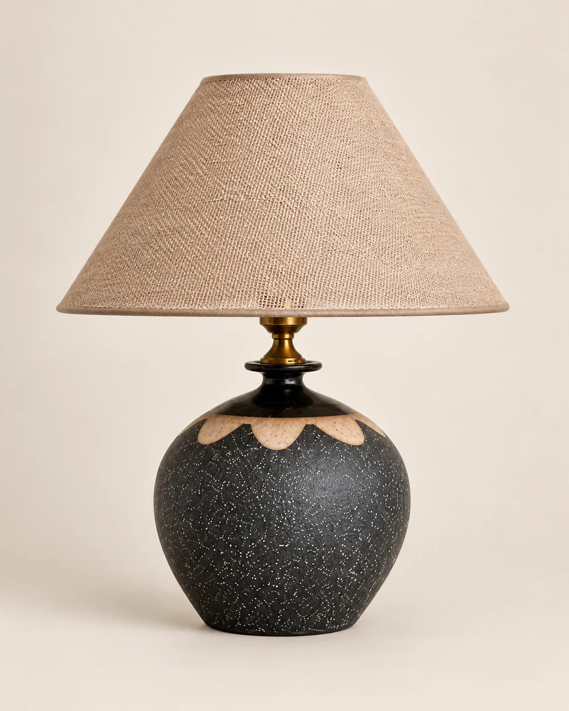 Lampe de chevet en céramique grise