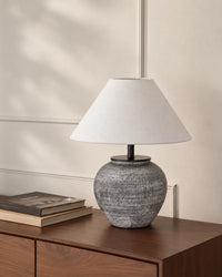 Lampe de chevet en céramique grise et abat jour blanc
