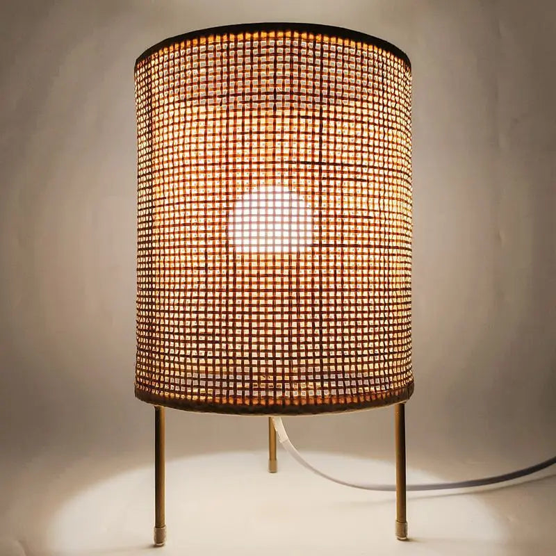 Lampe de chevet rotin trois pieds