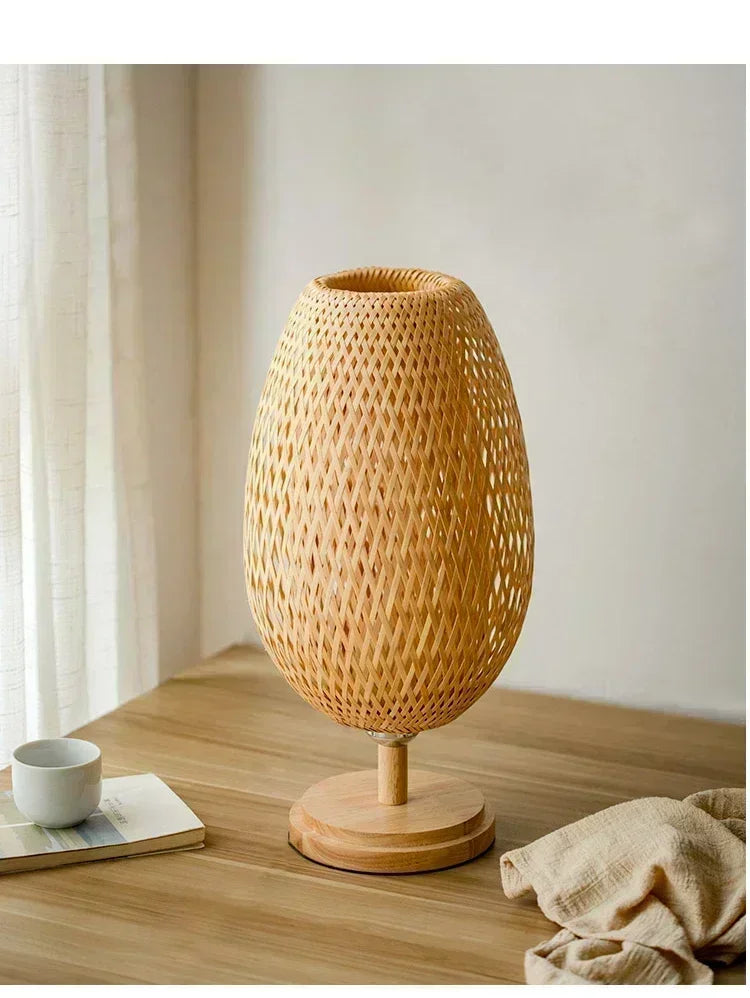 Lampe de chevet en Osier et pied en Bois