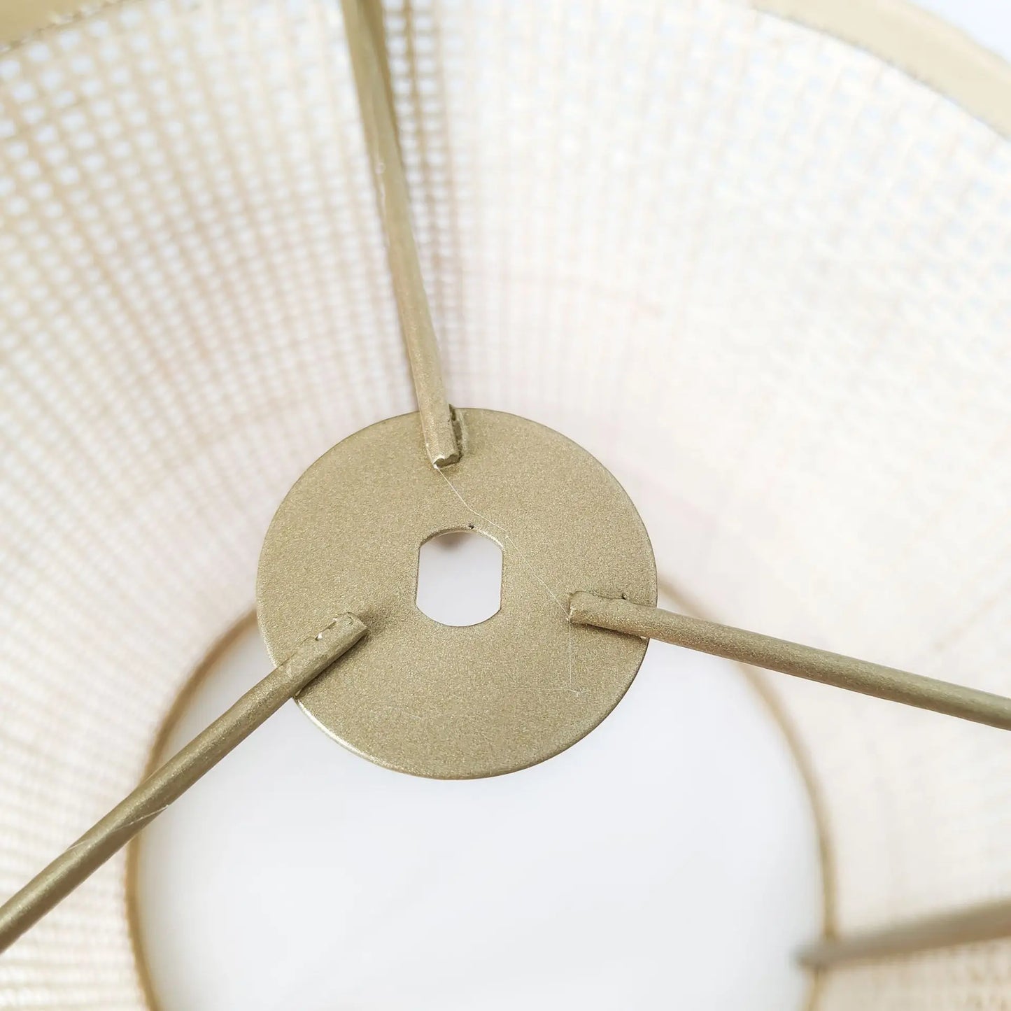 Lampe de chevet rotin trois pieds