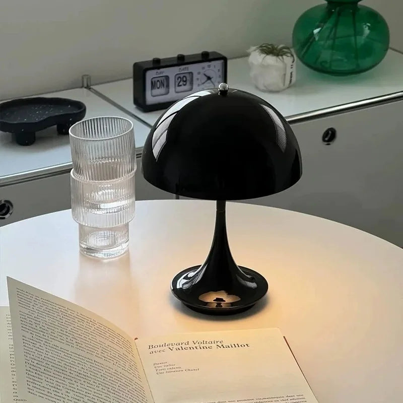 Lampe de chevet Panthella design danois