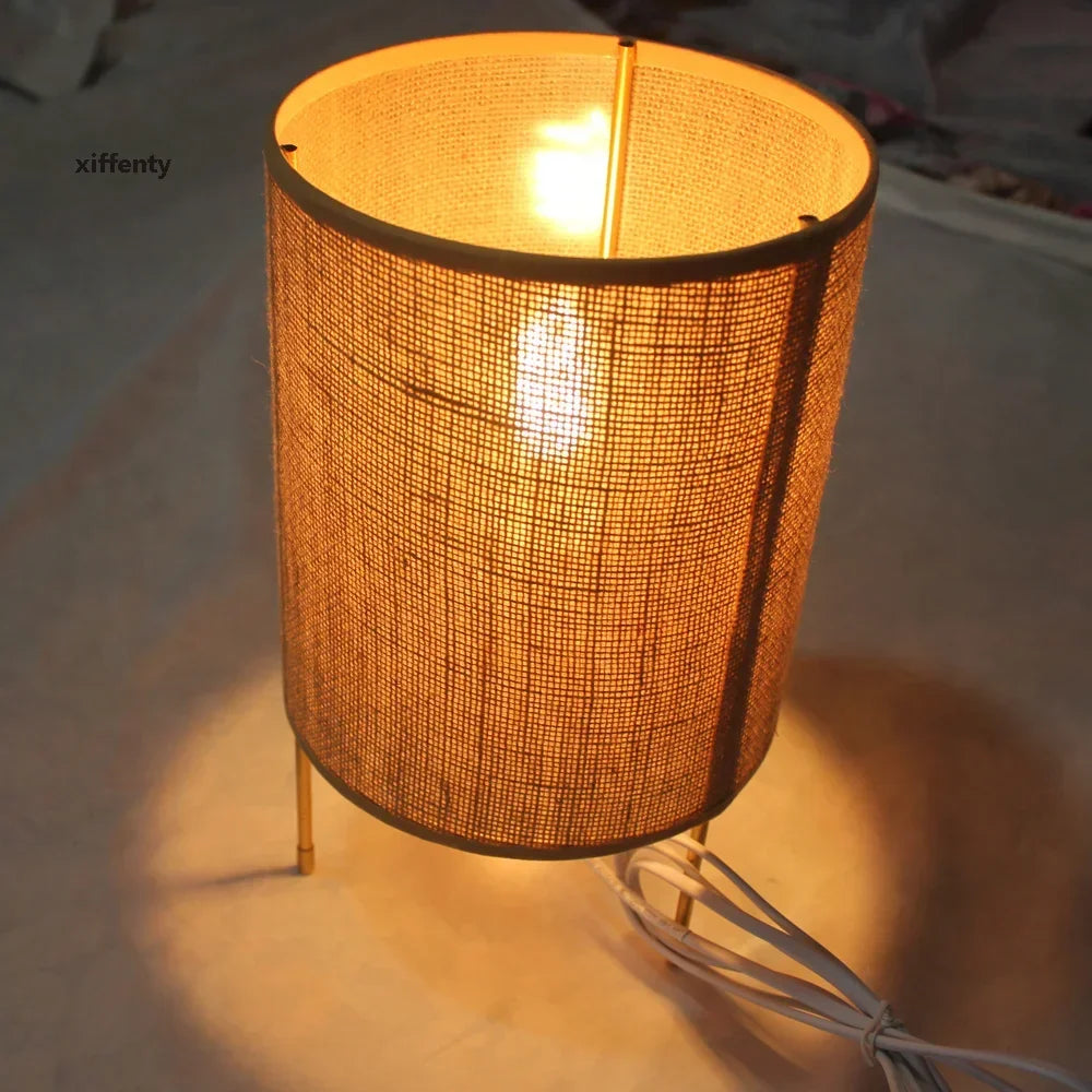 Lampe de chevet en Osier à trois pieds