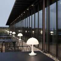 Lampe de chevet Panthella design danois