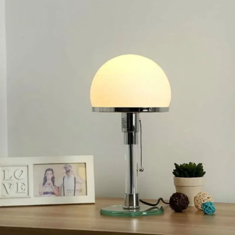 Lampe de chevet design Bauhaus