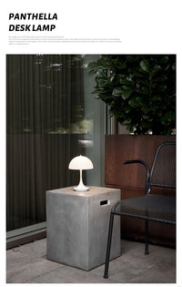 Lampe de chevet Panthella design danois