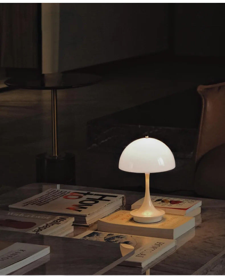 Lampe de chevet Panthella design danois