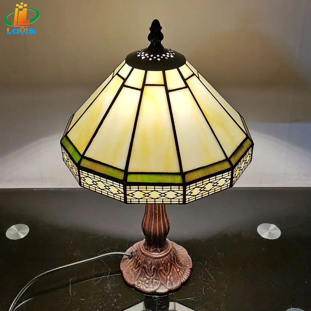 Lampe de chevet Tiffany en vitrail géométrique