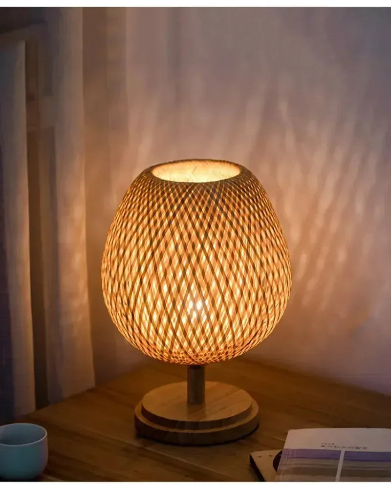 Lampe de chevet en Osier et pied en Bois