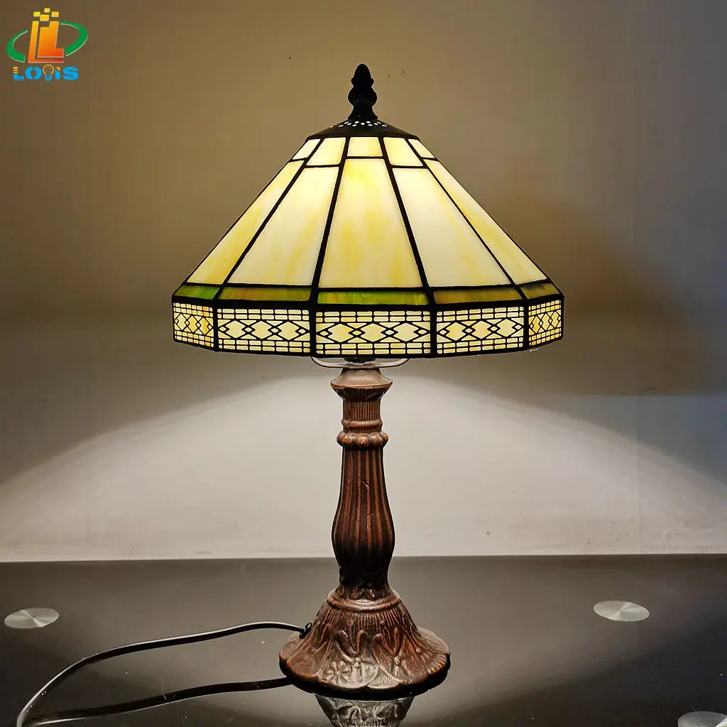 Lampe de chevet Tiffany en vitrail géométrique