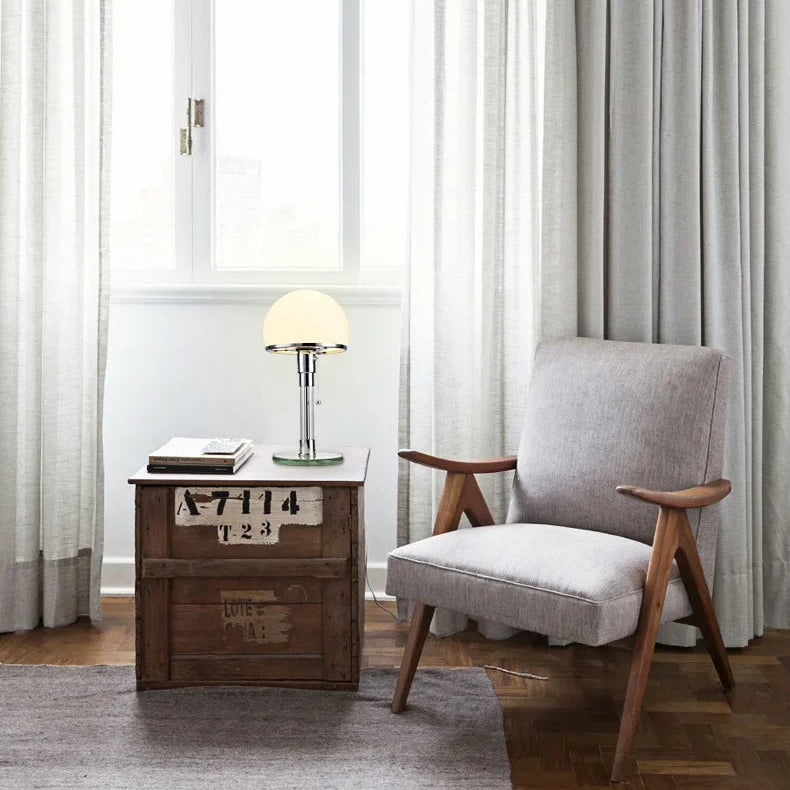 Lampe de chevet design Bauhaus