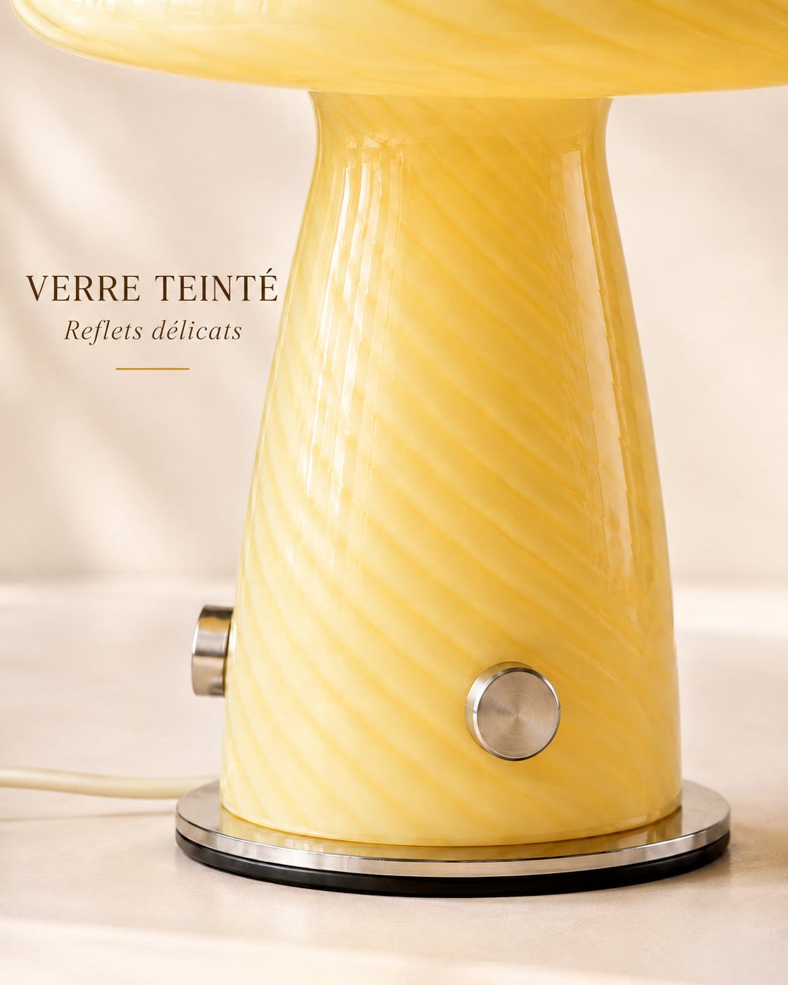 Lampe Rosette jaune — matière et finition