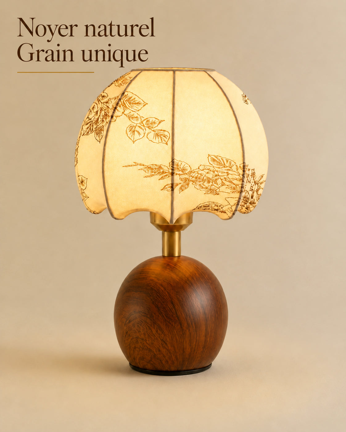 Lampe Sferica en noyer naturel au grain unique