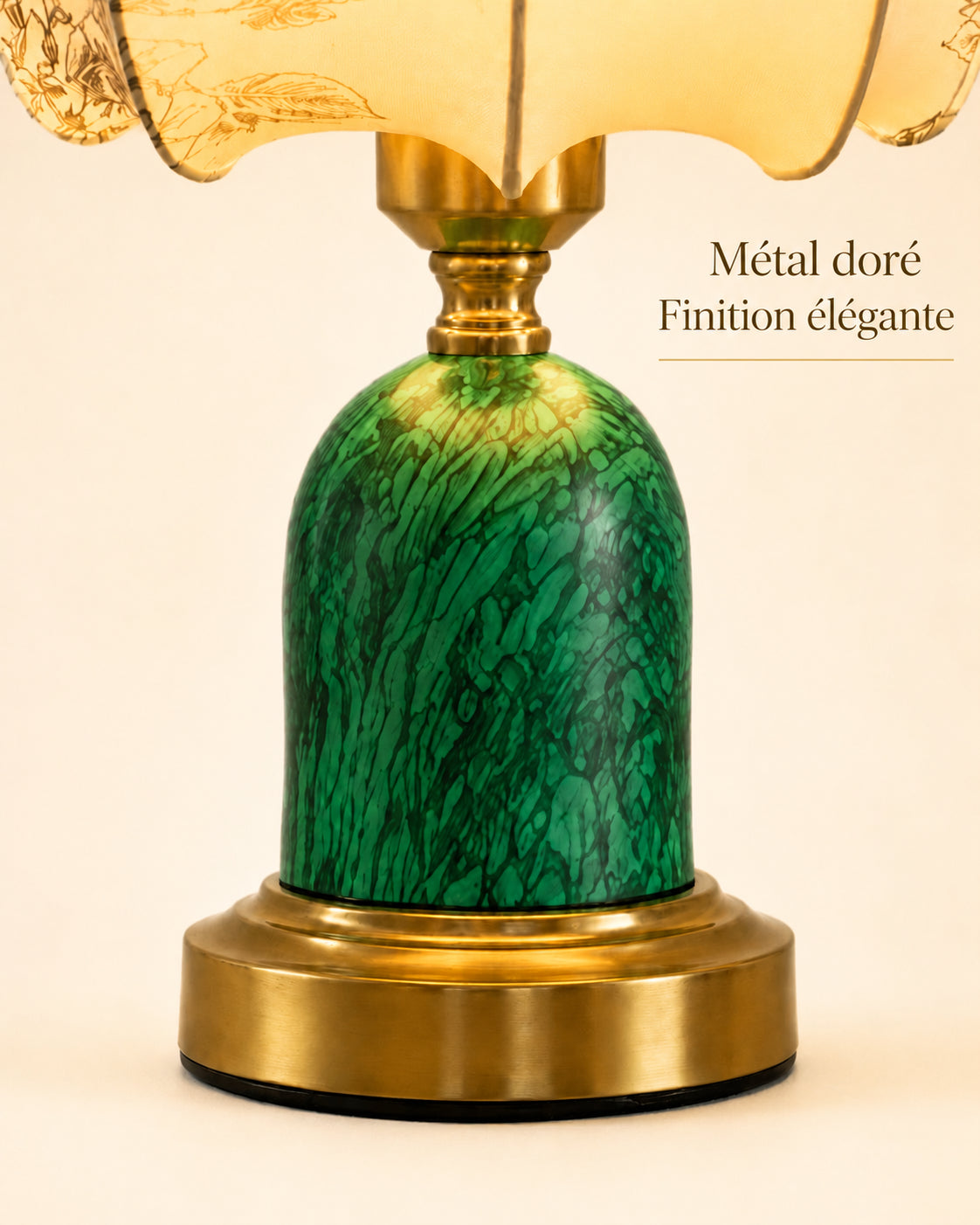 Lampe Smeraldina avec finitions en métal doré