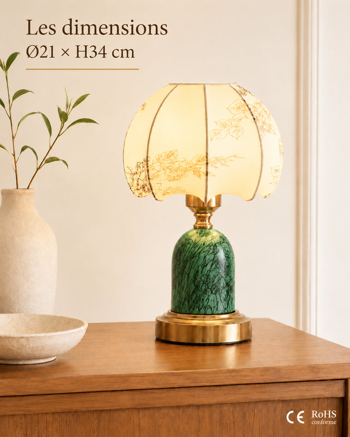 Dimensions Ø21 × H34 cm et conformités CE RoHS de la lampe Smeraldina